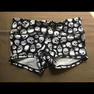 Fleo Skull Shorts Size Small